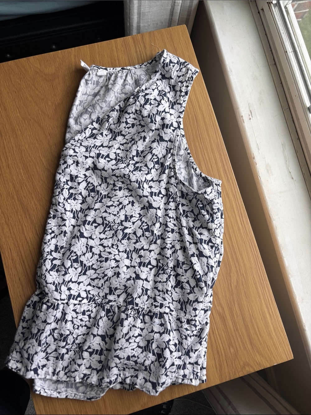GAP Navy and White Floral Ruffle-Hem Tank